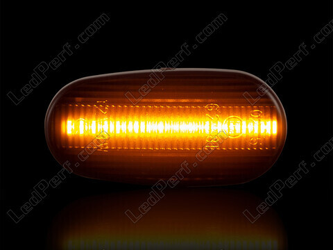 Maximum lighting of the dynamic LED side indicators for Alfa Romeo GT