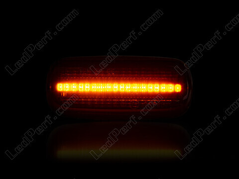 Maximum lighting of the dynamic LED side indicators for Audi A2