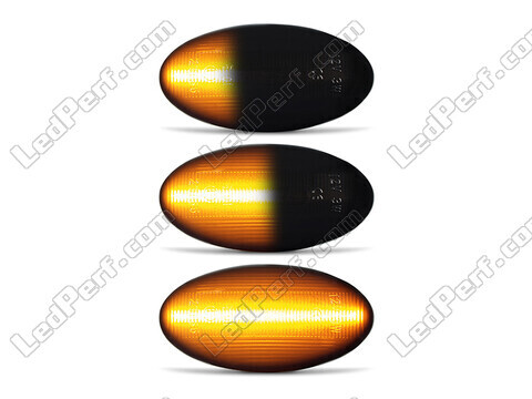 Lighting of the black dynamic LED side indicators for Citroen C1 II