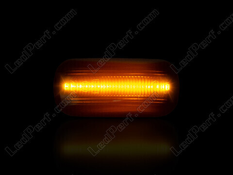 Maximum lighting of the dynamic LED side indicators for Honda Jazz