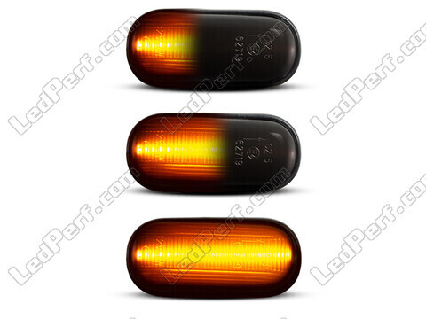 Lighting of the black dynamic LED side indicators for Honda S2000