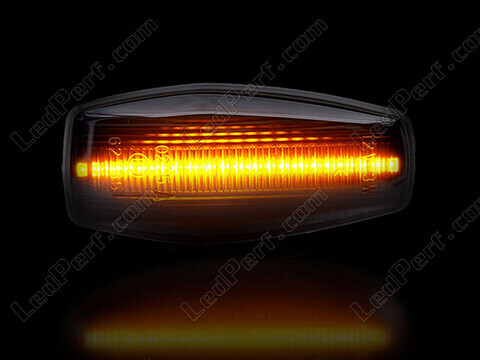 Maximum lighting of the dynamic LED side indicators for Hyundai I10