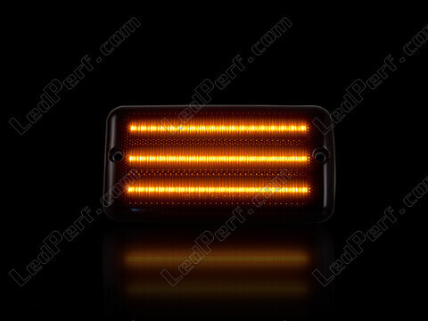 Maximum lighting of the dynamic LED side indicators for Jeep Wrangler II (TJ)