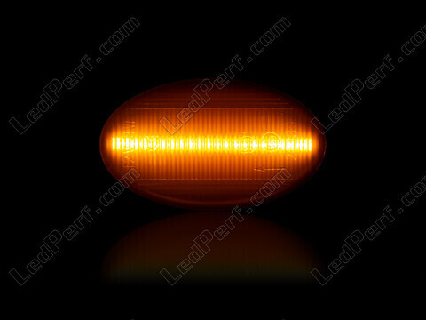Maximum lighting of the dynamic LED side indicators for Mercedes A-Class (W168)