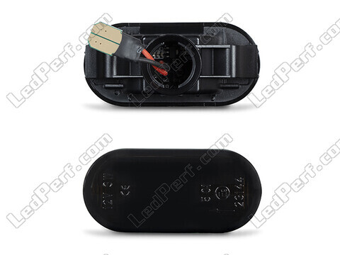 Connector of the smoked black dynamic LED side indicators for Nissan Qashqai I (2007 - 2010)