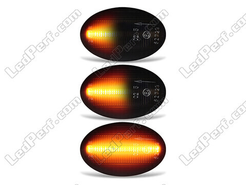 Lighting of the black dynamic LED side indicators for Opel Corsa C