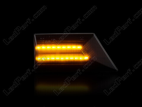 Maximum lighting of the dynamic LED side indicators for Opel Vectra C