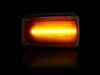 Maximum lighting of the dynamic LED side indicators for Volvo S70