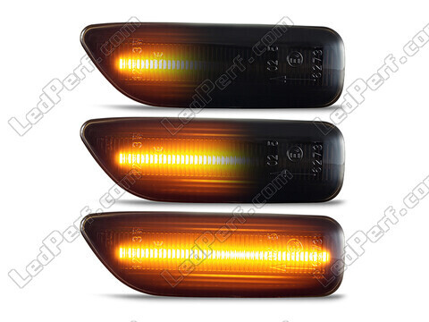 Lighting of the black dynamic LED side indicators for Volvo S80