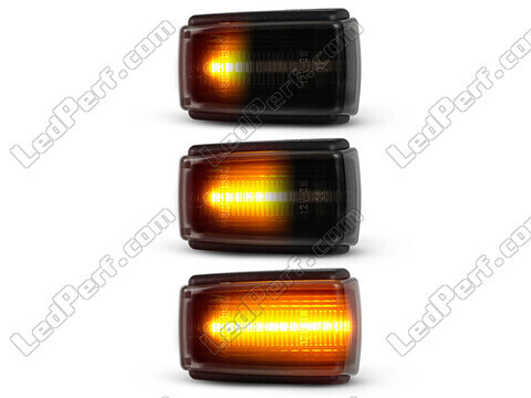 Lighting of the black dynamic LED side indicators for Volvo V70